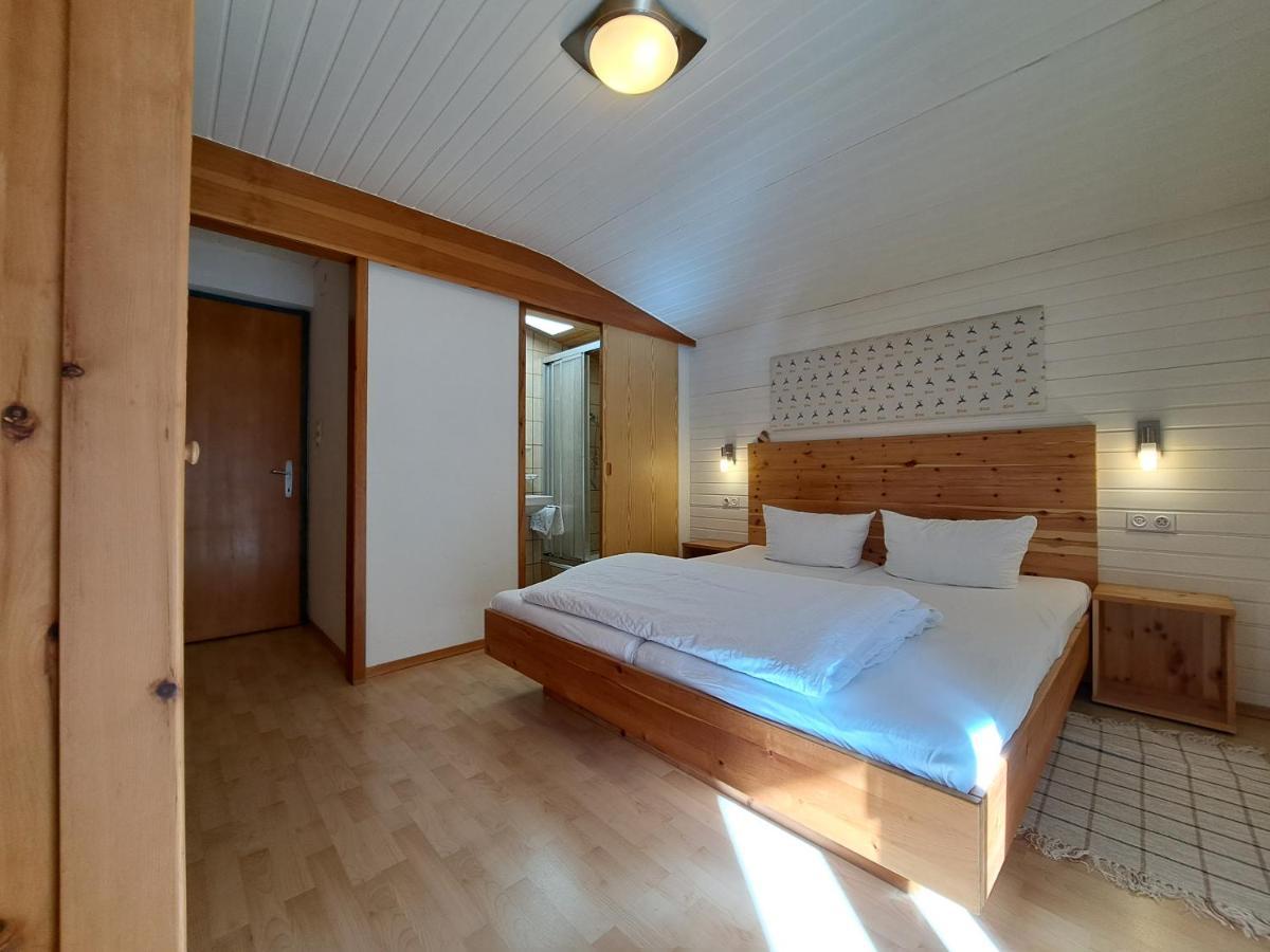 Haus Kaunergrat Kaunertal Rum bild